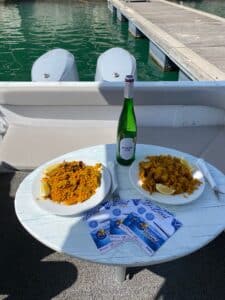 paella en barco