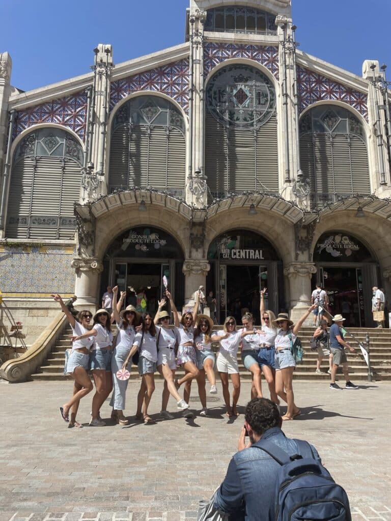 Group photo in Bodegas De Requena