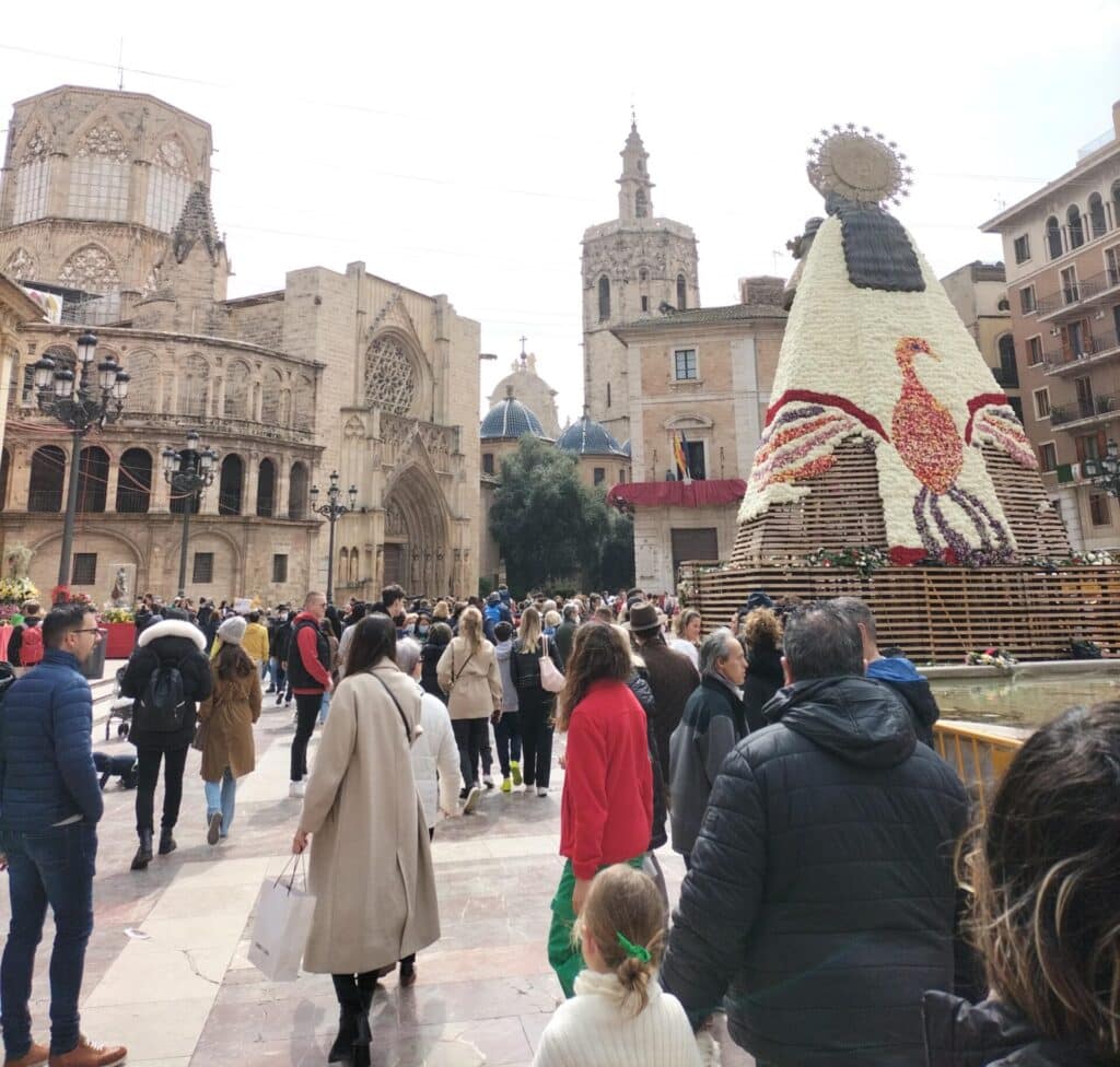 plaza-de-la-virgen-valencia