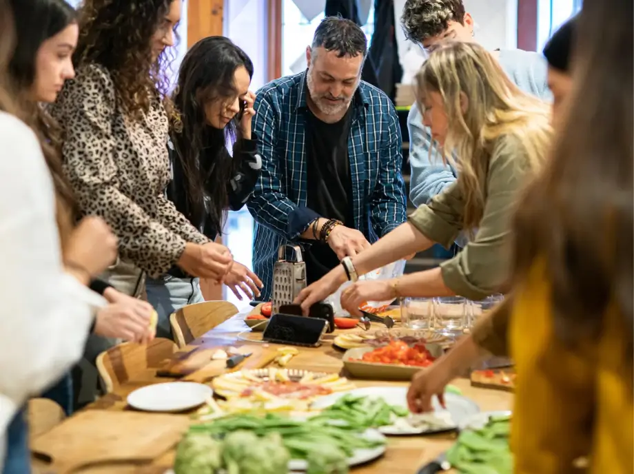 Taller Paella Valenciana con compra en el Mercado de Ruzafa