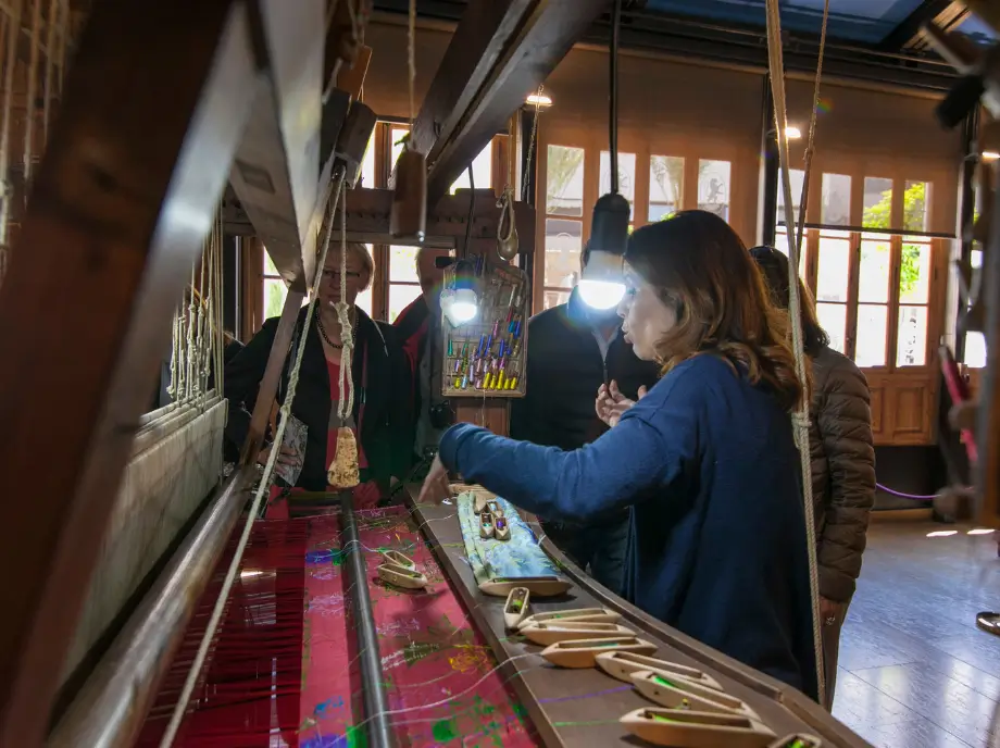 Taller artesanal de seda en Valencia