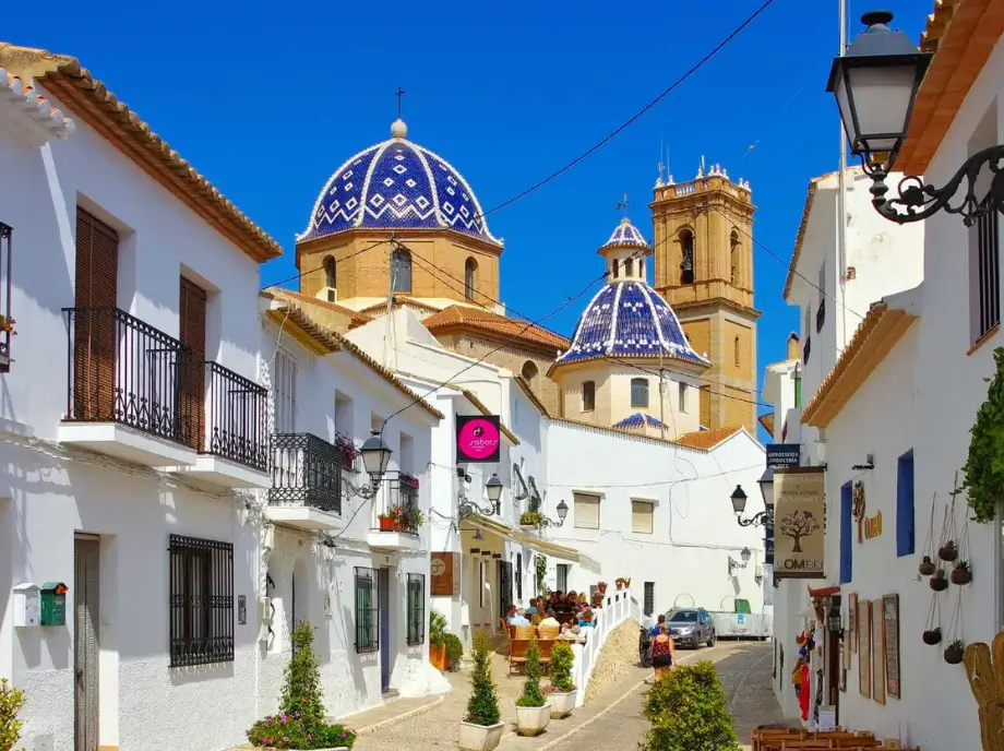 Altea Alicante: calles con encanto y esencia mediterránea