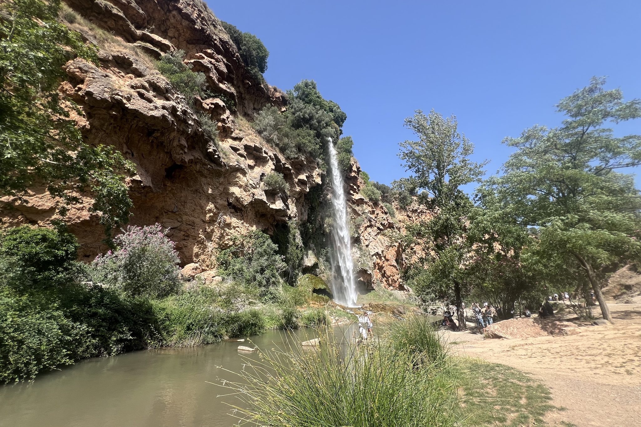 La cascata del Salto de la Novia, immersa nella natura, nei pressi di Valencia