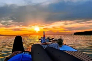 romantic-boat-albuf-web-768x574