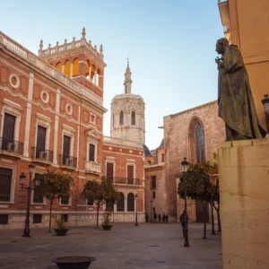 Qué ver en 1 día: Lonja, Catedral y San Nicolás en el tour de arte